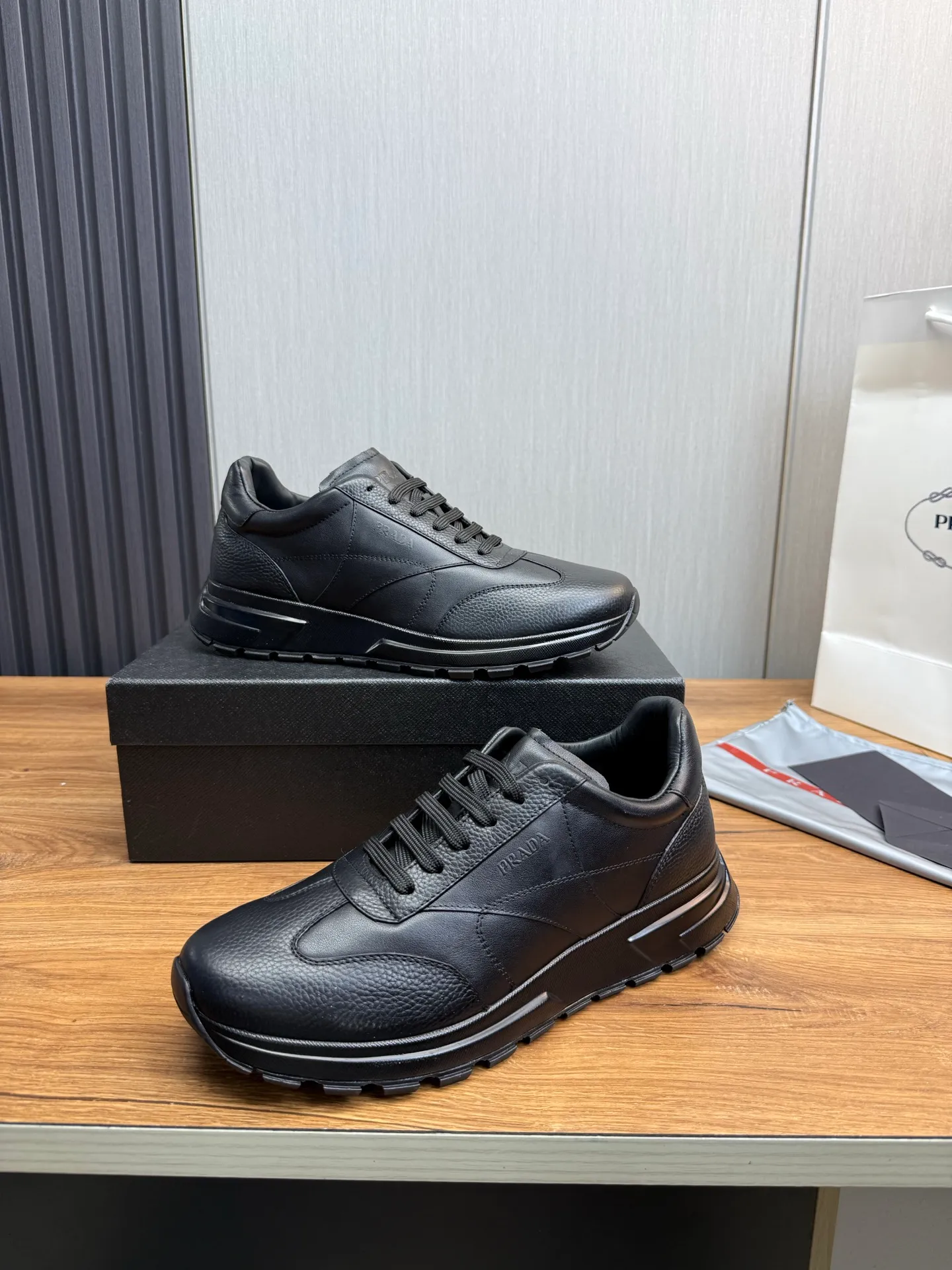 Men's shoes 💰800💰 [PRADA] Men's shoes are popular in the counter, official website is synchronized, 1 high-quality shipment ✔️Original cowhide + cowhide lining, 1🆚1 replica, original sole, 38-45 (38.45 custom-made, non-returnable)